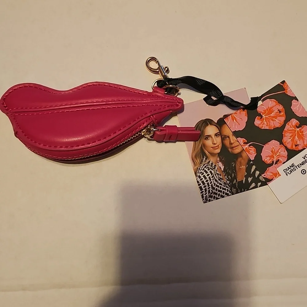 DVF Pink Lips Coin Purse Diane Von Furstenberg NWT
